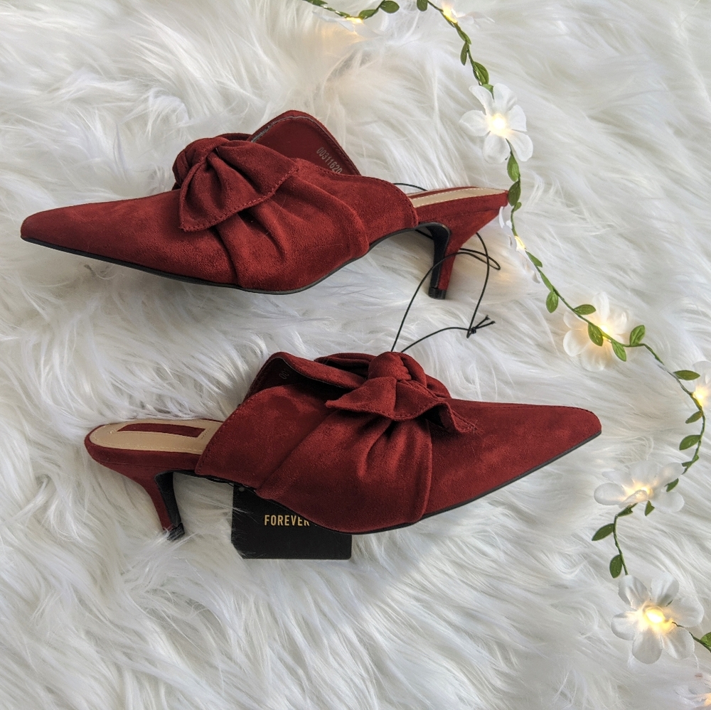 Forever 21 Red Suede Bow Kitten Heels NWT